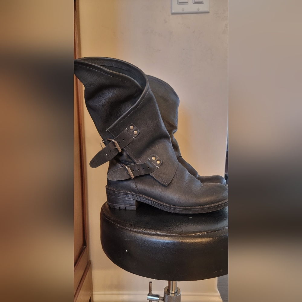 Moto boots